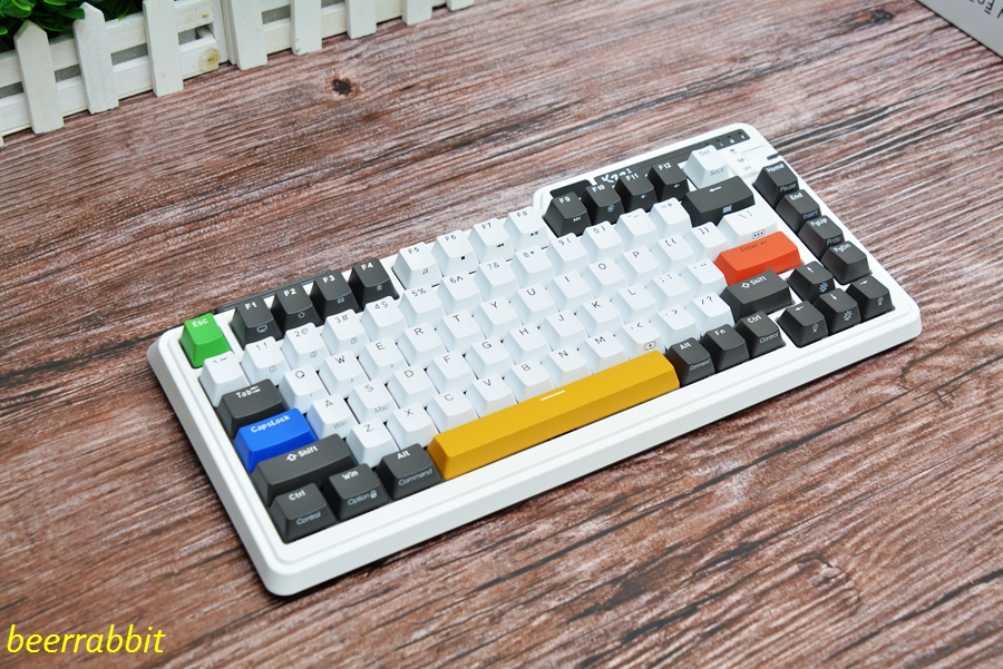 珂芝k75ttc烈焰紫,k75珂芝ttc快银轴是性能版吗