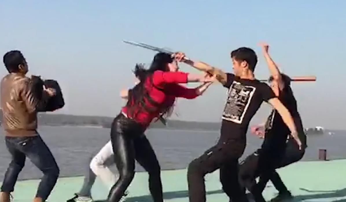 扮丑芙蓉姐姐,芙蓉姐姐扮丑段子