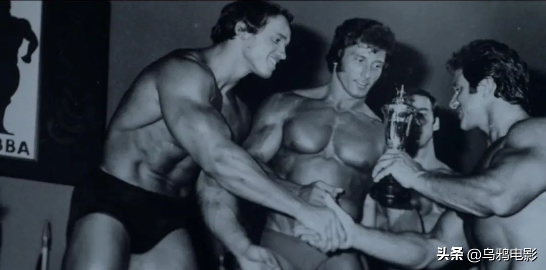 男神是真脱啊！大尺度秀身材，网飞新片一上线，全网炸了！