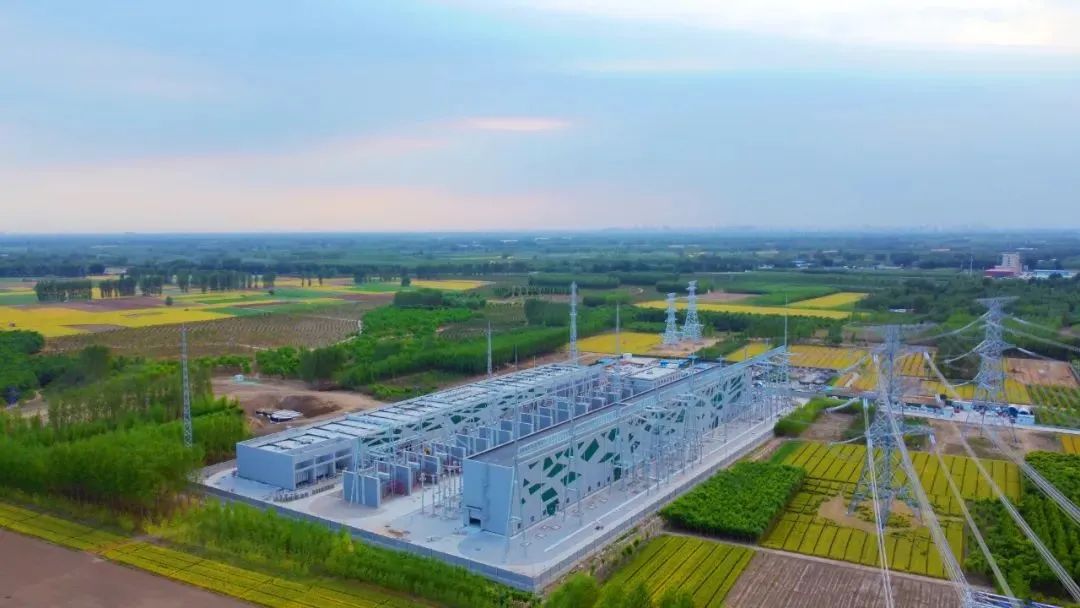 旗帜领航聚合力强根铸魂,坚持旗帜领航着力强根铸魂