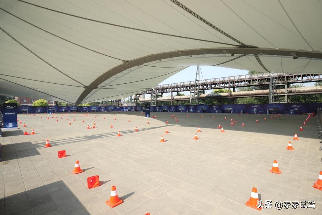 阿维塔11鸿蒙版车门开启位置,阿维塔智驾体验营开启