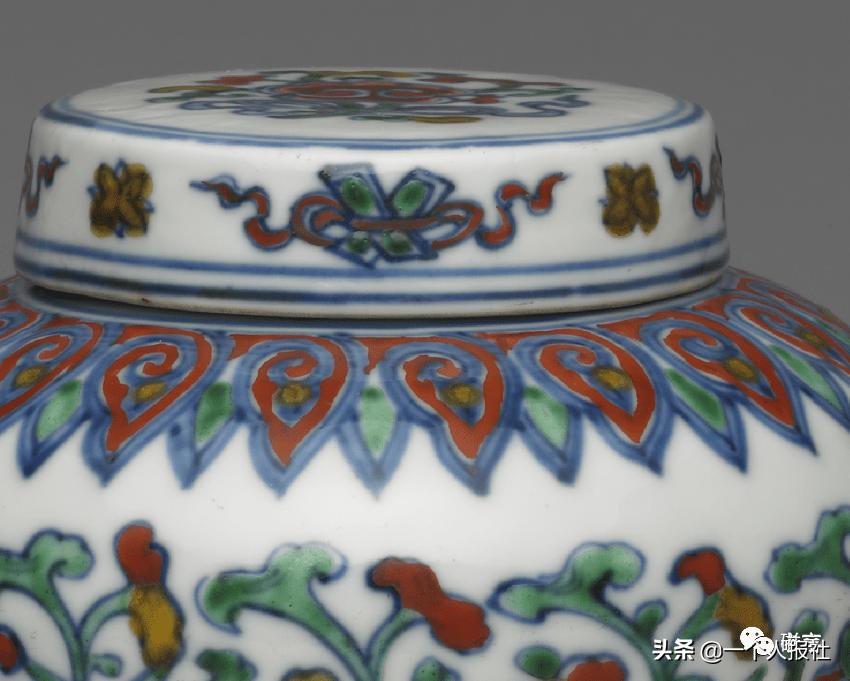 瓷中臻品景德镇,斗彩瓷的历史记录