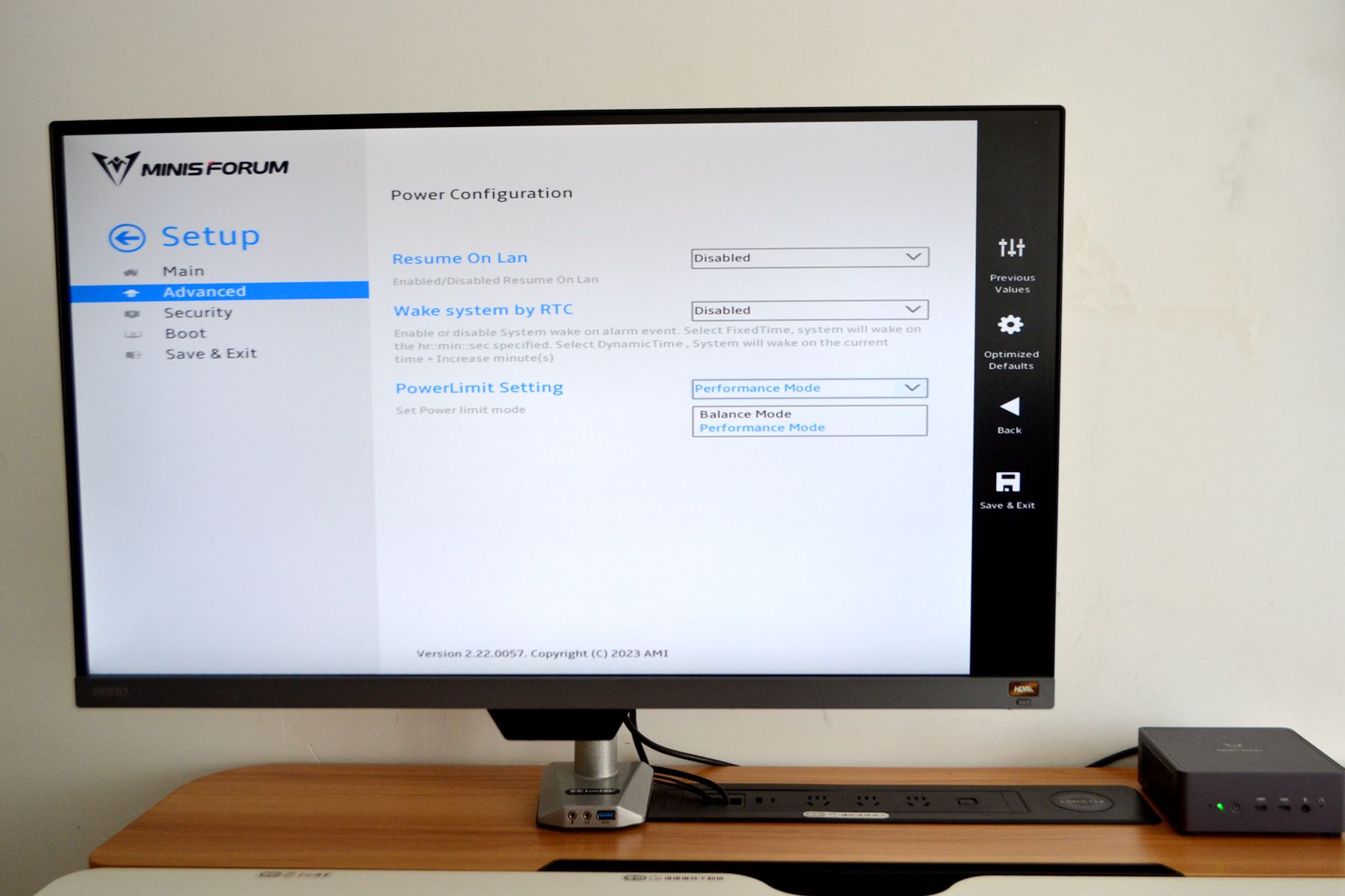 少了屏幕的迷你主机，取代台式机靠谱吗？网友：比笔记本都香