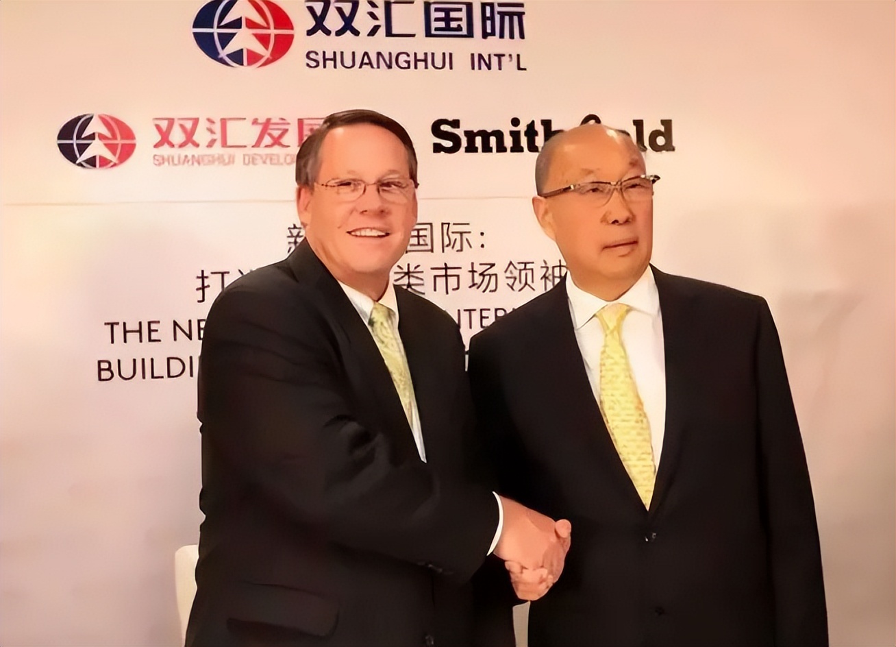 把国企变私企，从负债500万到估值1935亿，83岁的他该不该骂？