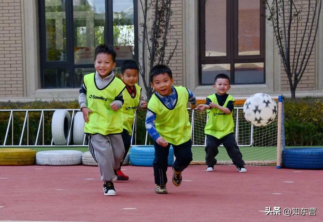 最美幼儿男教师,最美幼师和体育老师