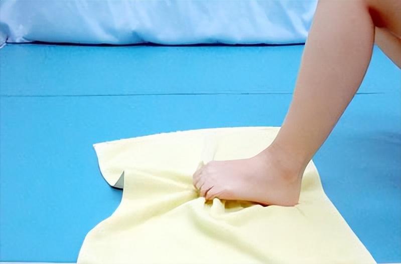 康复师教我怎么矫正扁平足,扁平足十大康复训练