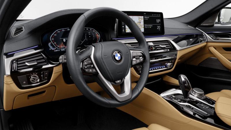 捷豹xfl跟宝马5系对比,捷豹xfl和宝马5系对比