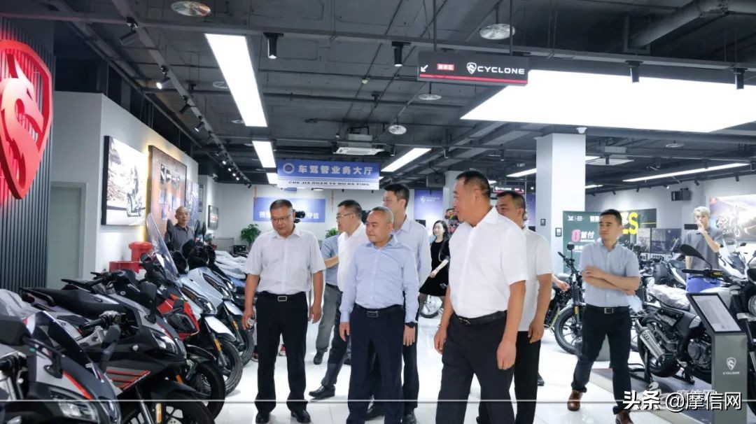 重庆骑龙街,重庆机车街区