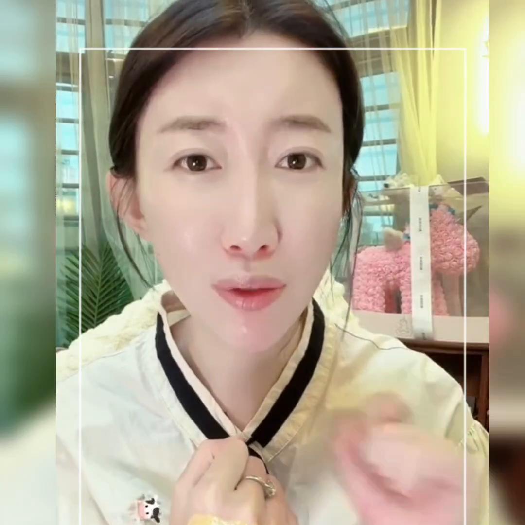 清洁泥膜的反馈太好了，女生一定要注重皮肤清洁，太重要...