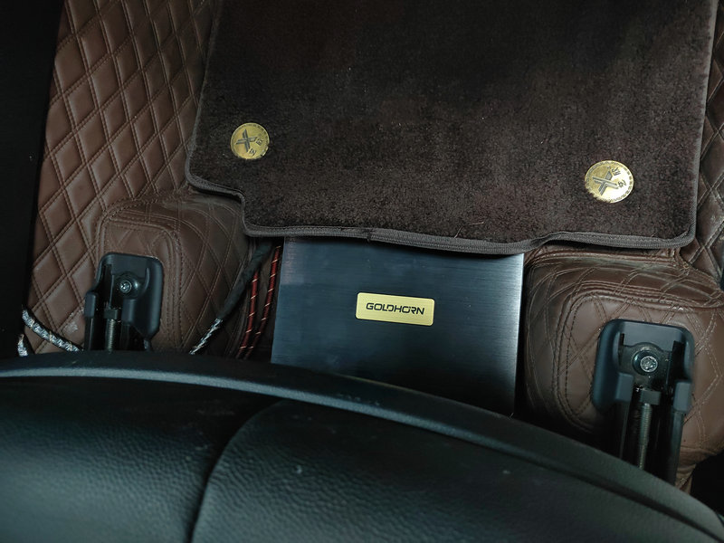 丰田威兰达改大柏林音响,丰田威兰达音响改装案例