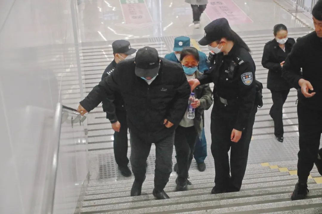 最美地铁站打卡,最美的地铁站是哪里