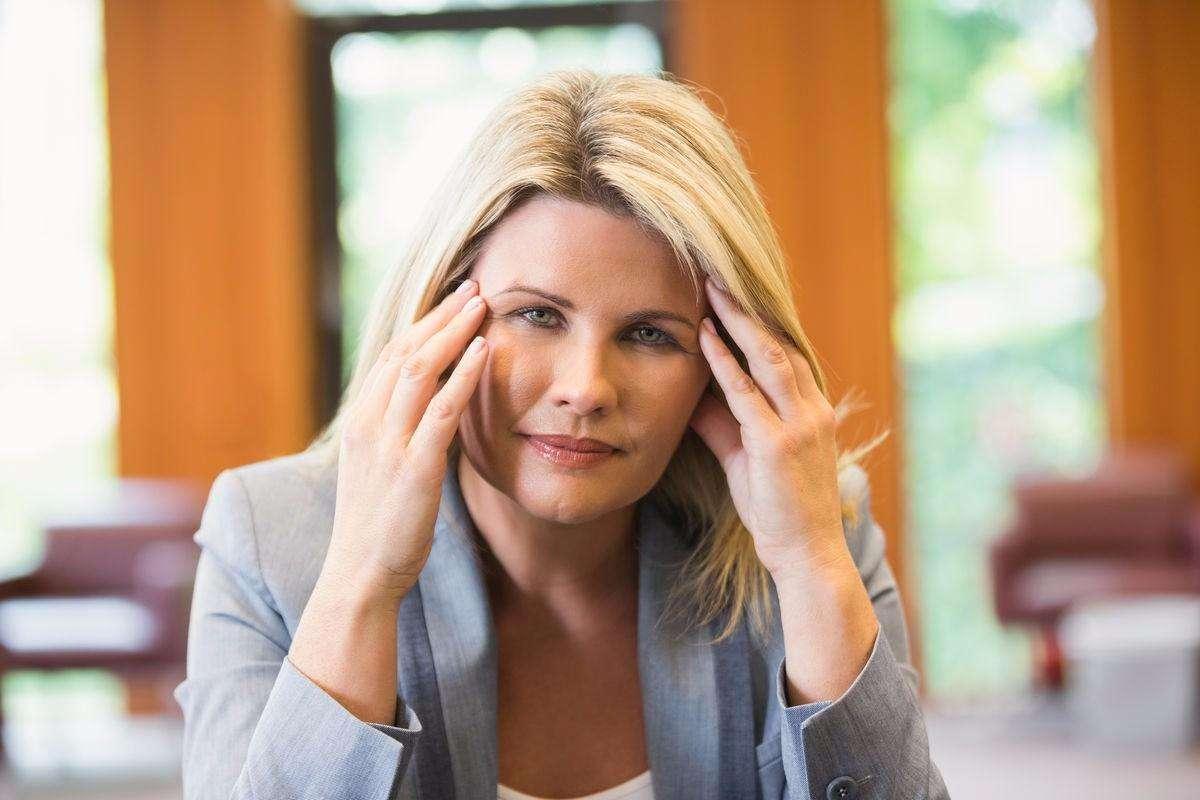 身体出现这几个信号可能更年期,女人出现5种症状可能是肾虚