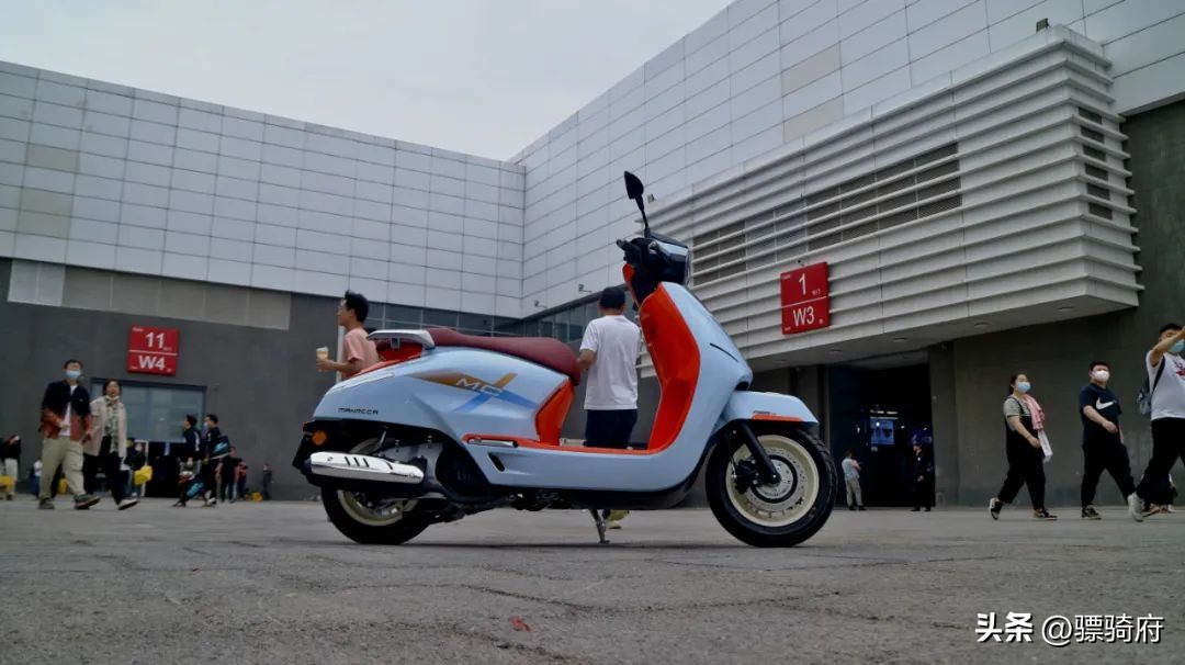 布雷斯通蓝卡150复古小踏板改装,布雷斯通150复古踏板摩托车测评