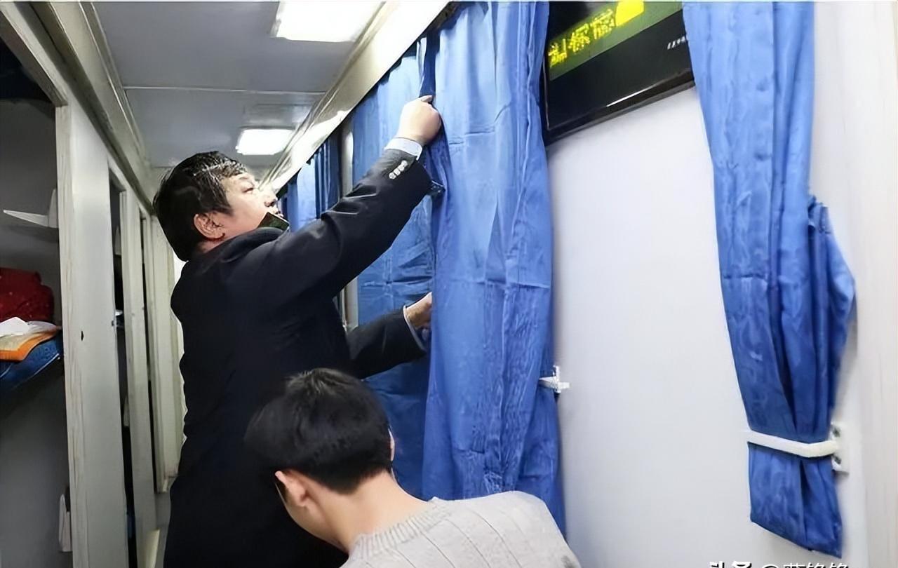 火车内的4个“秘密”：神秘的乘务员规定和震撼的鸣笛传统！