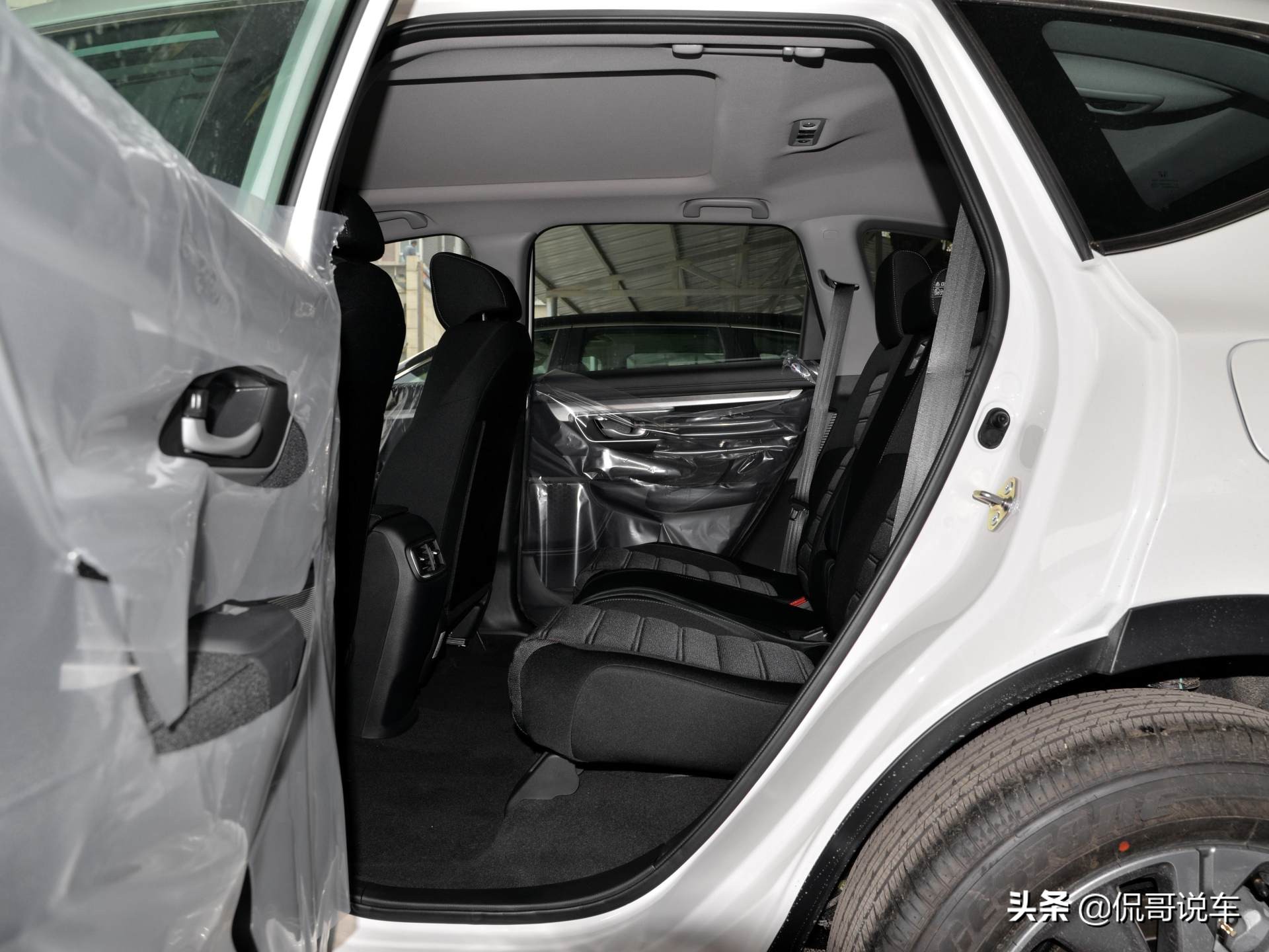 和本田cr-v同级合资车有几种,精致运动的设计本田cr-v海外实车