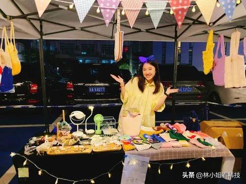 女生失业后摆摊一天只卖5块钱,失业女生摆摊一天卖5块崩溃