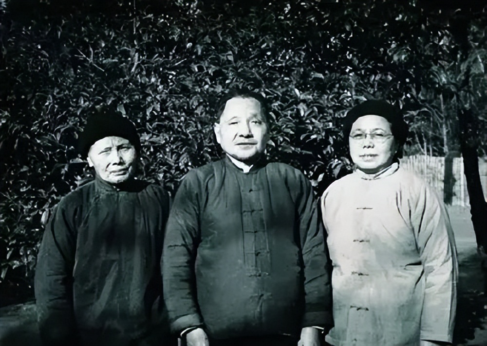 97年*小平邓**去世，大5岁的继母悲痛绝食，卓琳：您忘了他说的话吗