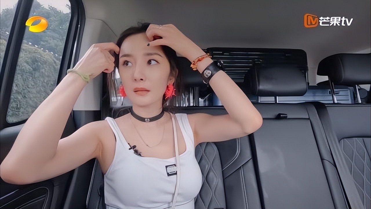 杨幂韩东君同框路透,花少韩东君袭击杨幂采访哪期