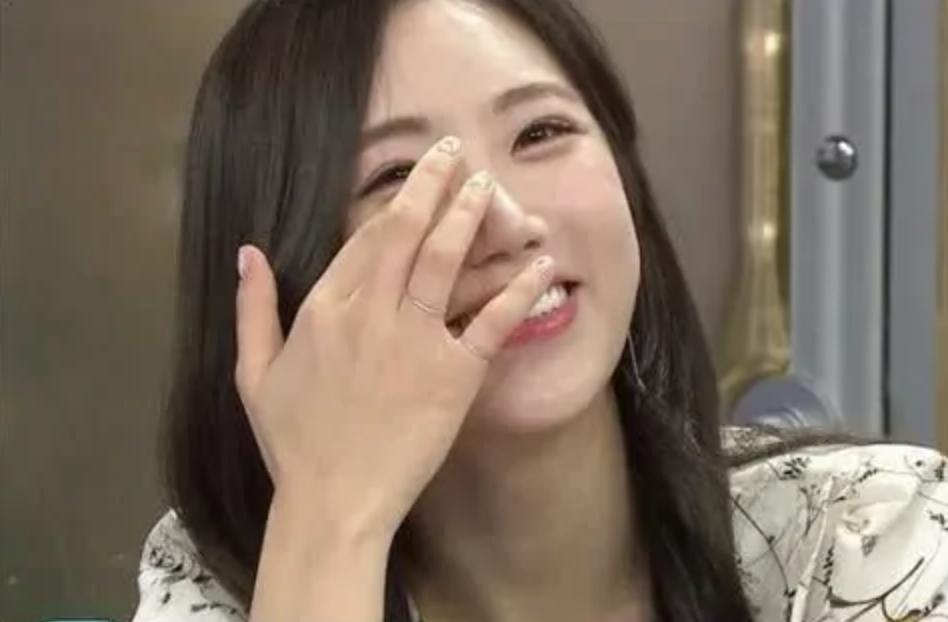 51岁马东锡迎娶小17岁女友，200斤*男猛**与神颜健身教练，被赞绝配