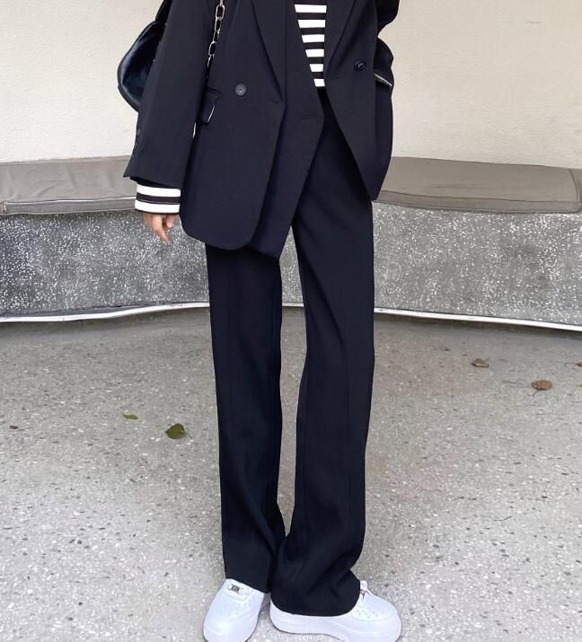 阔腿裤八分裤秋冬穿搭加格子大衣,阔腿裤开叉牛仔裤配什么外套洋气