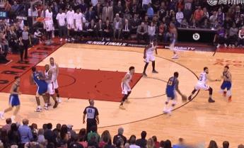 用一生来对抗傲慢与偏见，万字长文记录库里的乔丹精神