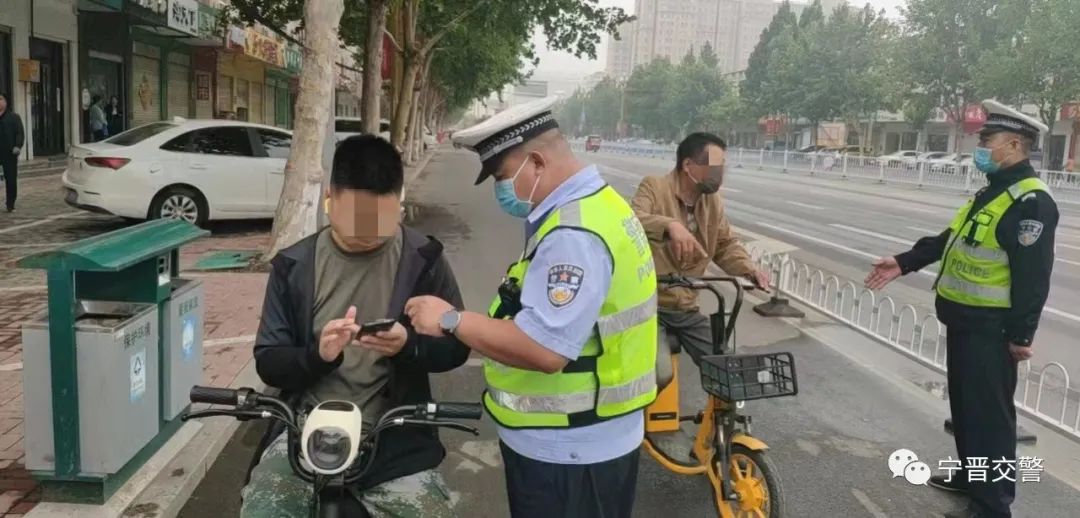 邢台骑电动车戴头盔,保定不戴头盔骑电动车怎么处罚