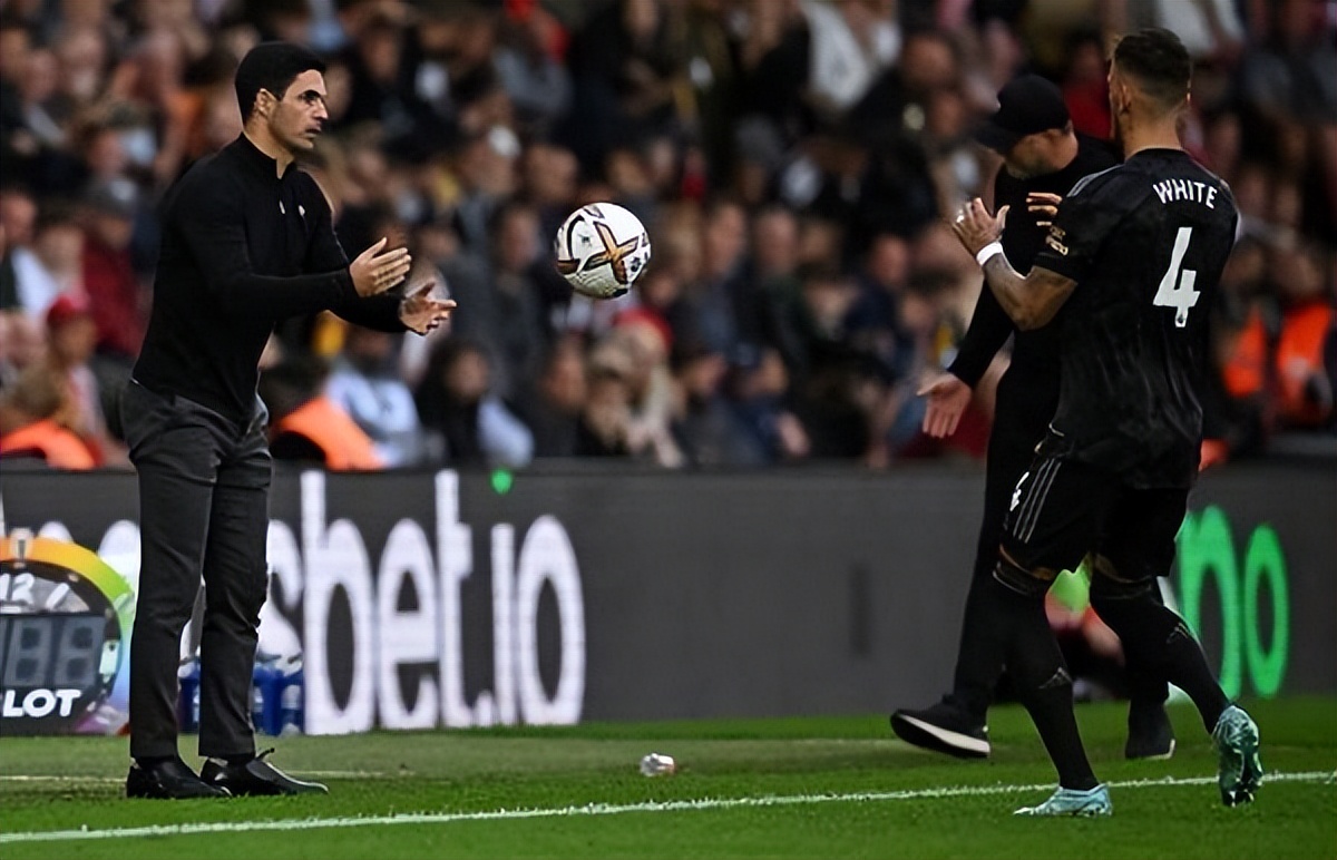 亚洲最强左后卫富安健洋,富安健洋目前效力于哪支球队