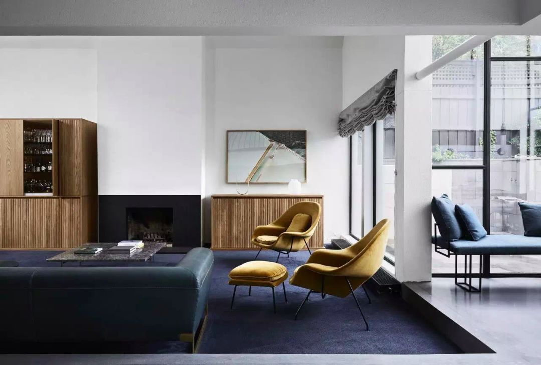 白墙有黑霉点怎么去除,白墙打洞上的污渍怎么去除