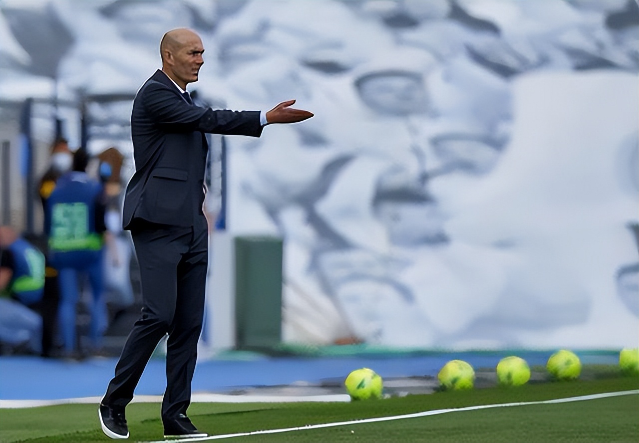 传奇大师51岁齐达内,法国齐达内当爷爷视频