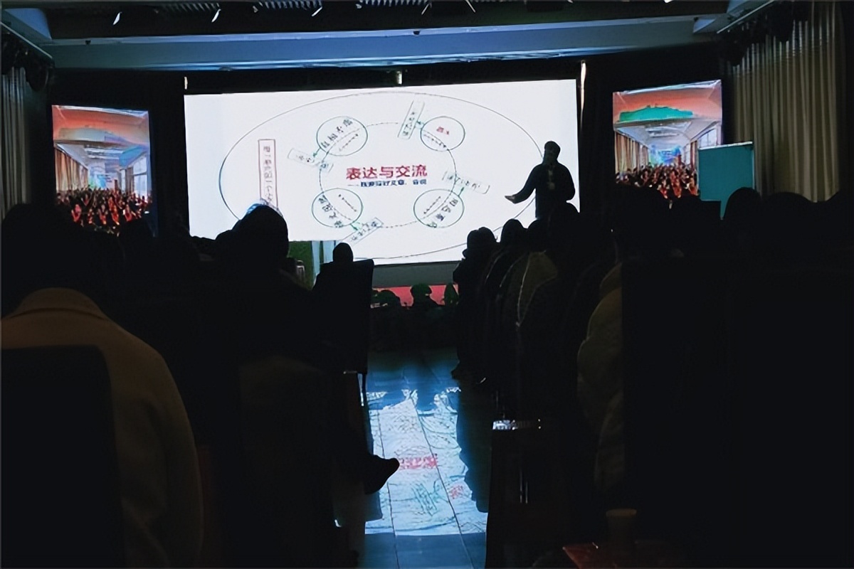 南阳市第三十七小学观摩“大观念下的小学语文单元教学”活动纪实