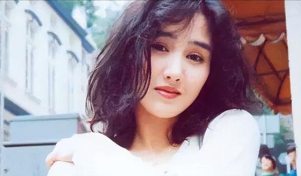 香港演员妻子出轨,57岁香港戏骨定居内地