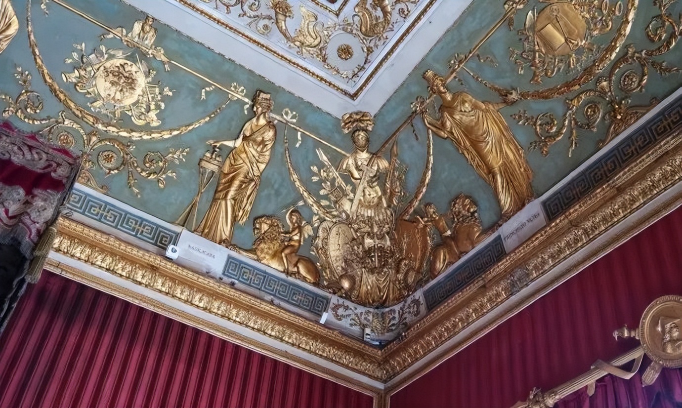 这座边陲小城才叫足球圣城99%人不知道的风景