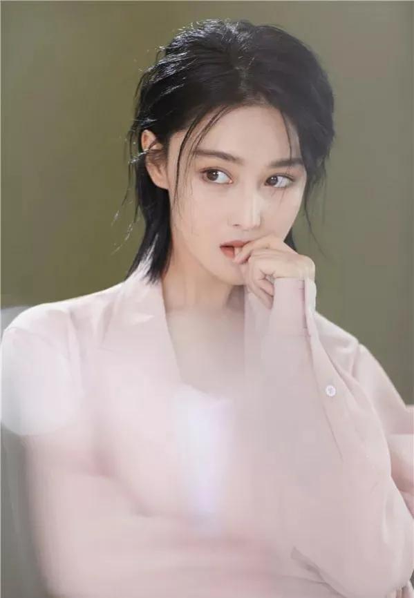 张馨予清纯写真图片大全,张馨予迷人写真