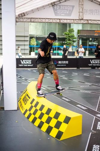 vans为什么停产,vans从巅峰到谷底