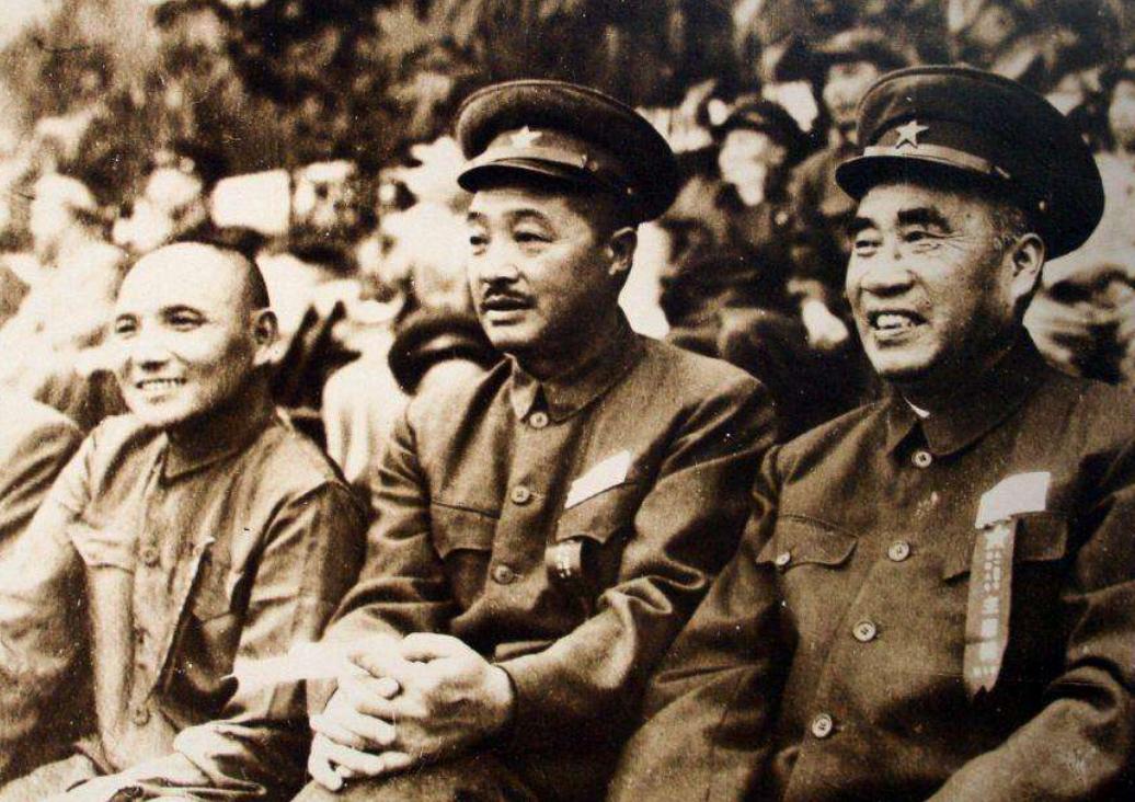建国初期共十大元帅,为何只有其中三位被毛*东泽**称之为“老总”