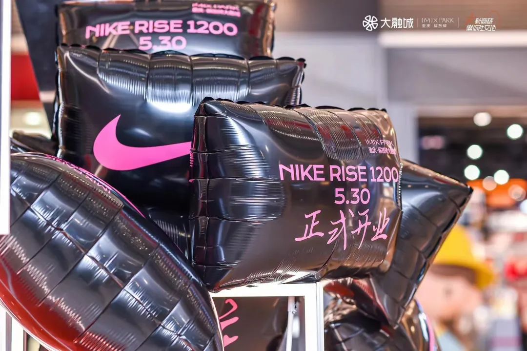 重庆解放碑的购物商场,重庆解放碑步行街购物