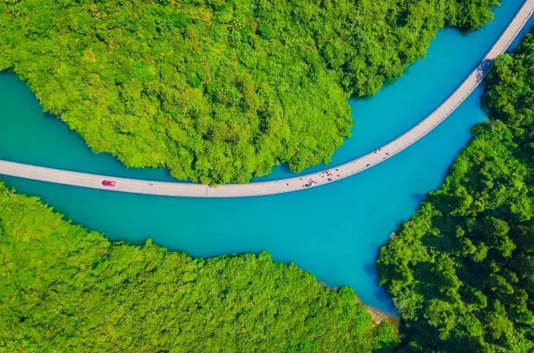 湖北恩施夏季热吗,湖北恩施人间仙境图片