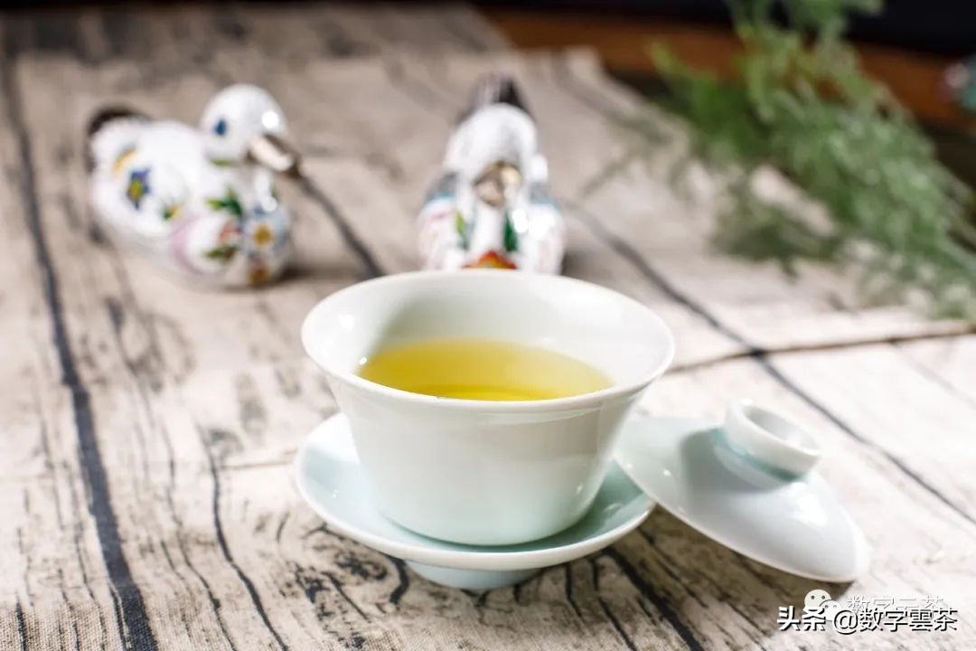 喝茶回甘是水的甜味还是茶的味道,茶叶中的清香与栗香区别