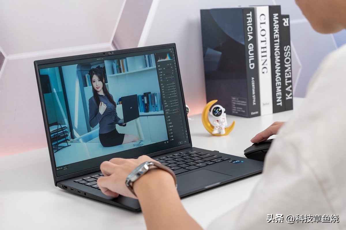 lggram16寸还是17寸好,LGGram笔记本评测