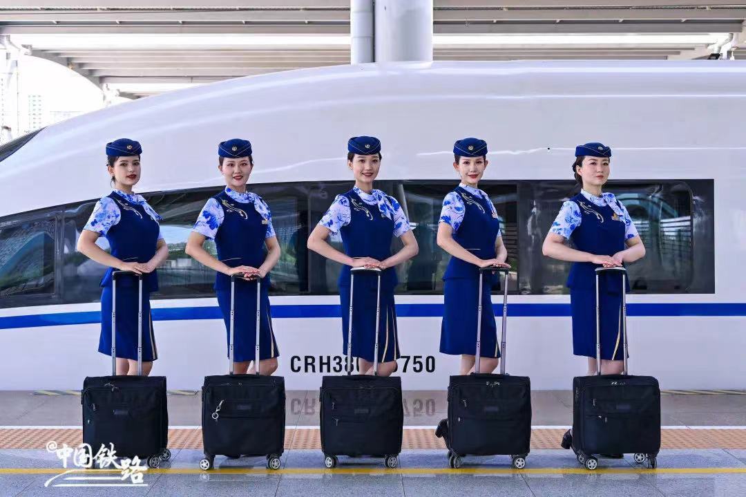 兰州铁路局高铁夏季制服,广州高铁乘务员制服