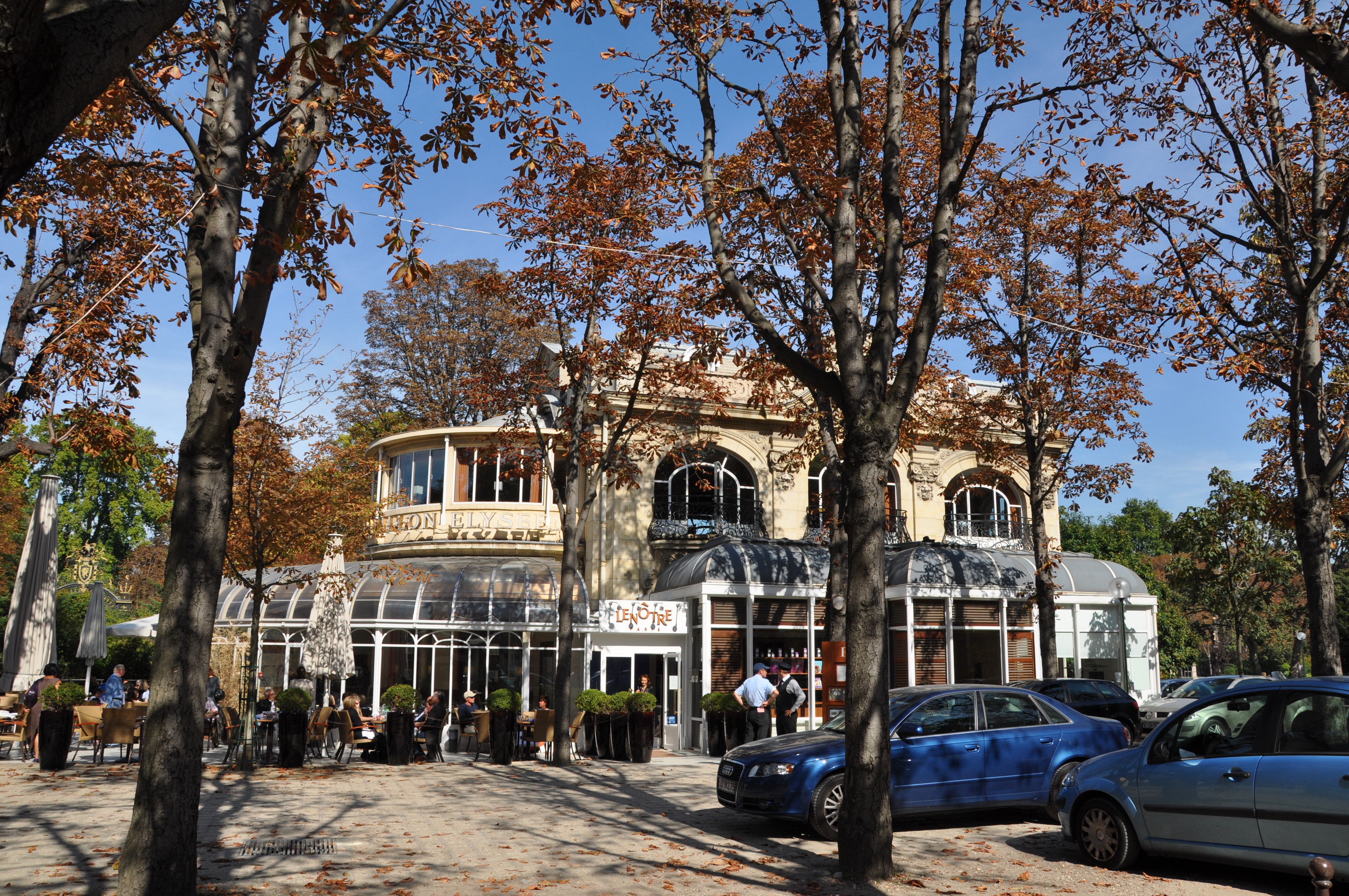 巴黎街头路边摊,在巴黎街头随机拍路人