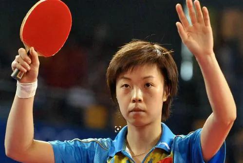 国乒女队王楠,王楠张怡宁女乒团体比赛视频