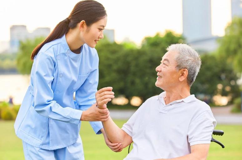 老年人一般有什么需求,医生提醒65岁以上老人注意4件事