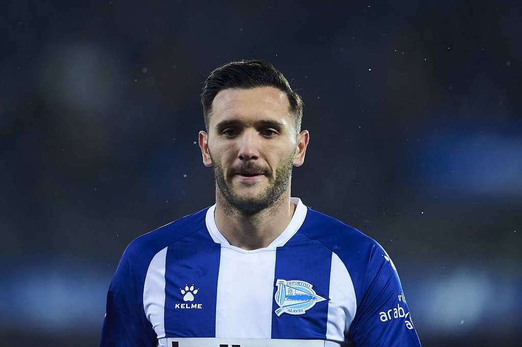 佩雷斯比赛进球纪录,佩雷斯凌空射门被扑出