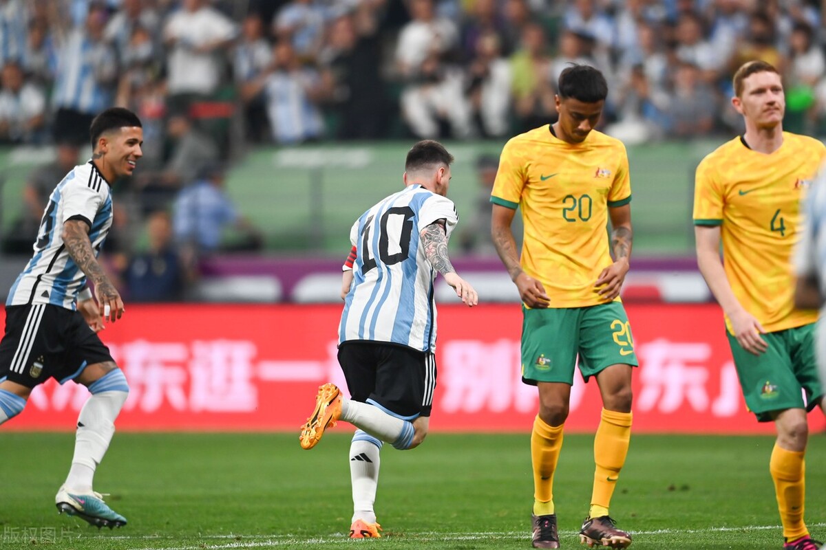 花几百万去国足踢球,花800万美金请来两支球队