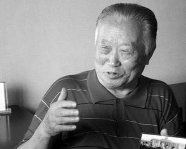 1976年，毛主席病重，还强撑着身体，安排*国锋华**处理唐山地震事宜