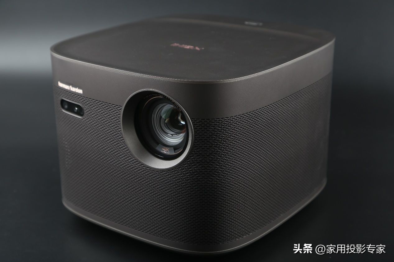 不捧不黑，用过才敢说深度体验极米H6Pro4K智能投影机