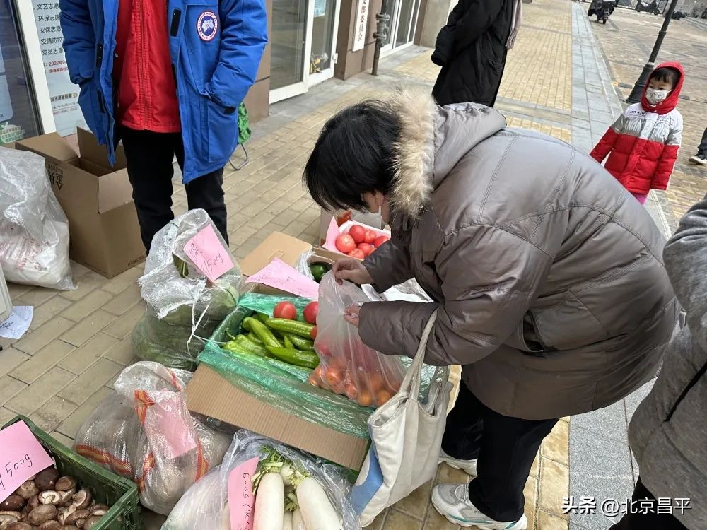 流动超市进社区便民利民受欢迎,流动超市进入小区