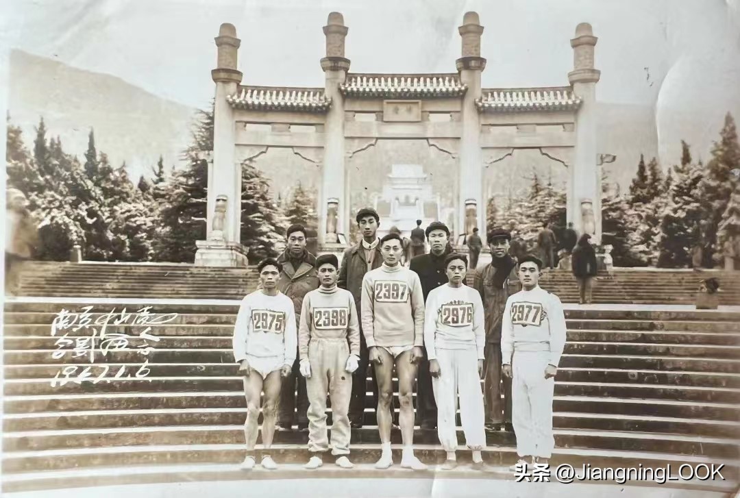 南京江宁大学城半程马拉松第一名,江宁大学城马拉松比赛照片