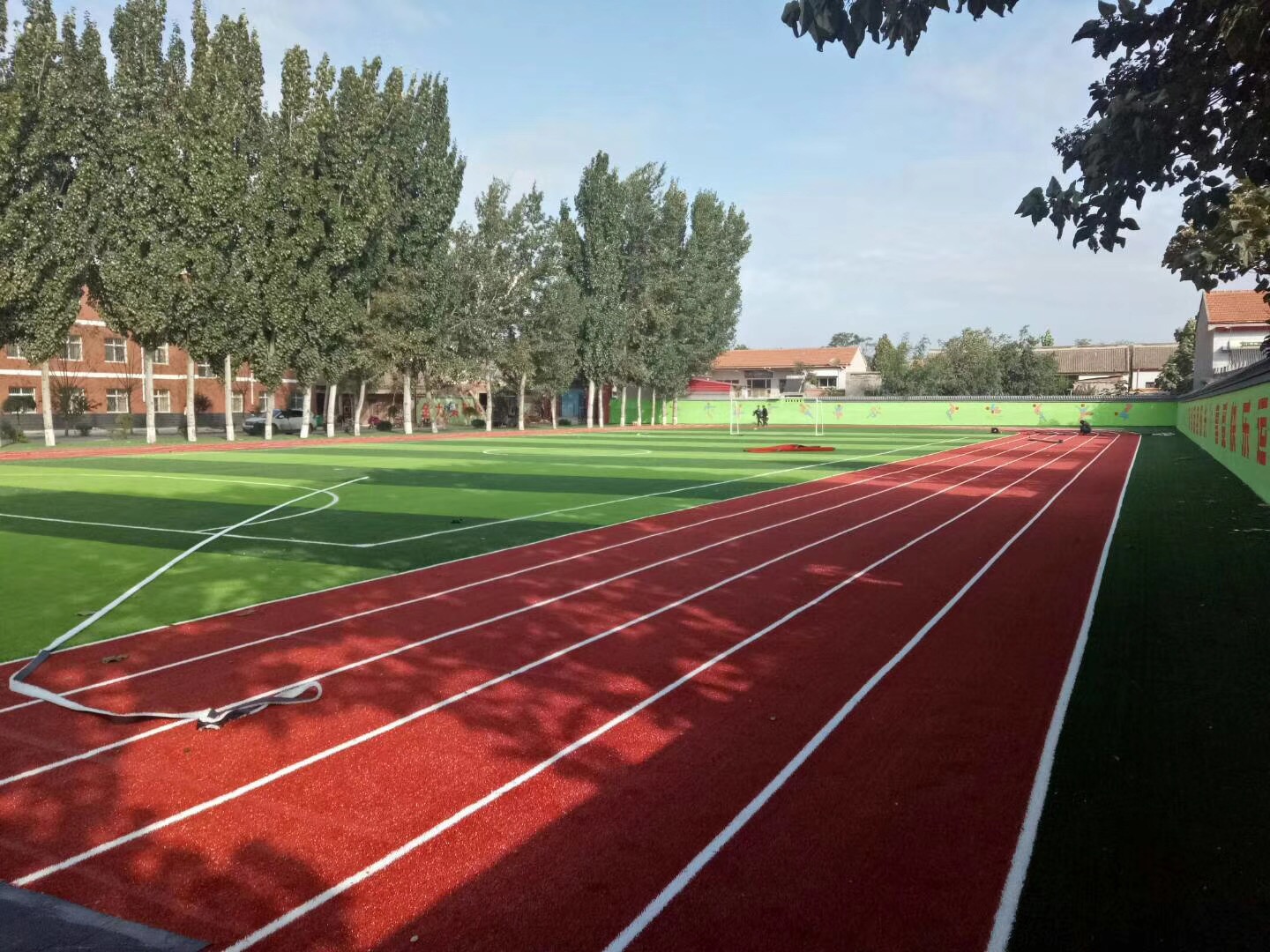 人造草坪塑胶跑道硅pu,体育场环形跑道专用人造草坪施工